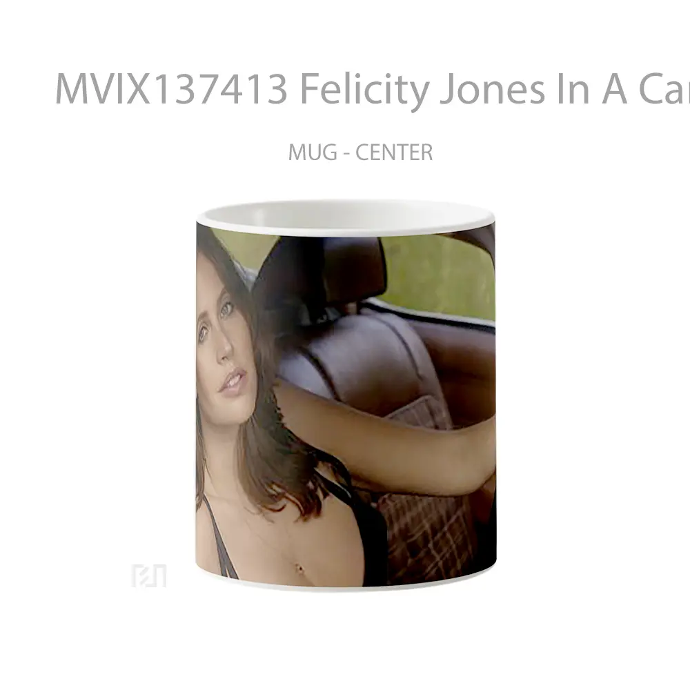 Mug Felicity Jones In A Car Cangkir Mobil
