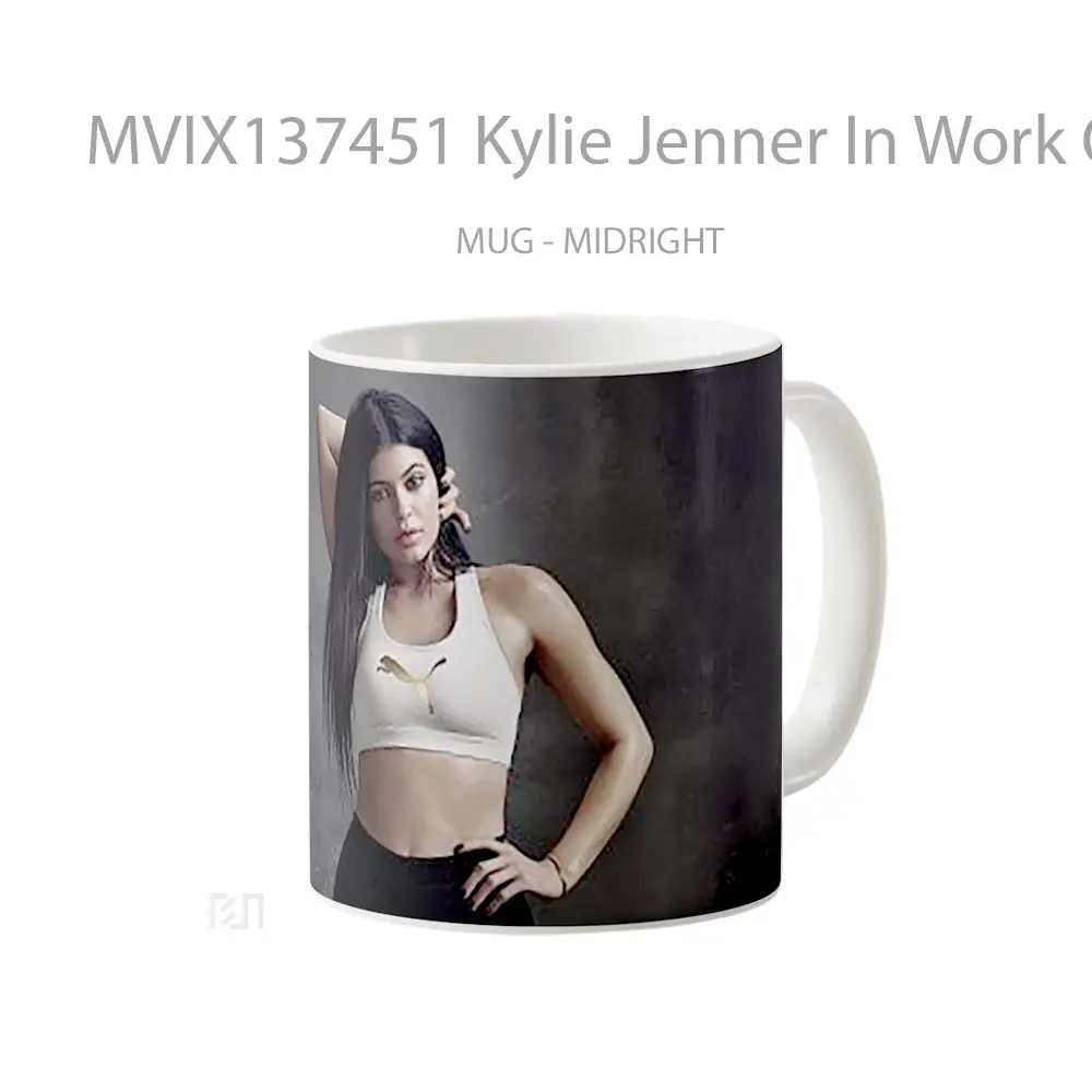 Mug Kylie Jenner In Work Out Clothes Gelas Selebriti - All-side / Desain