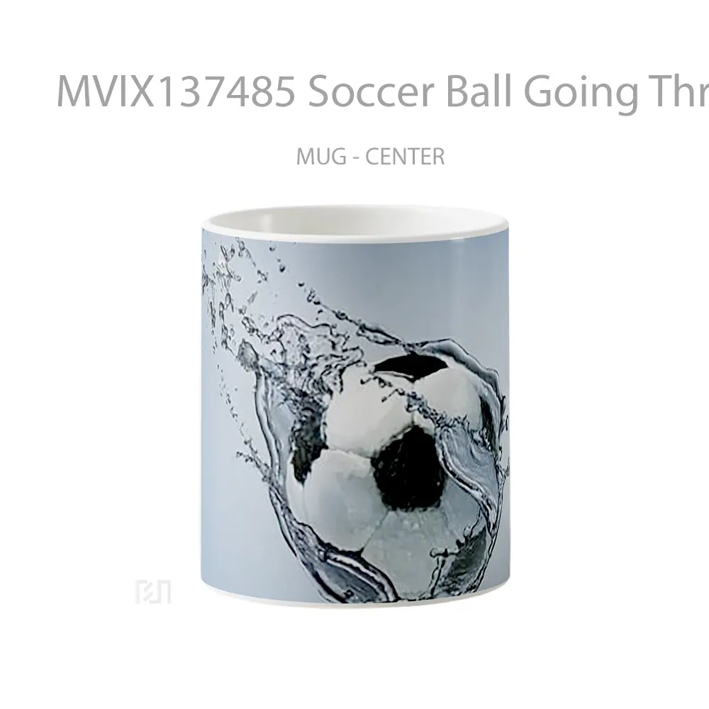 Mug Soccer Ball Going Through Water Gelas Pemandangan Alam