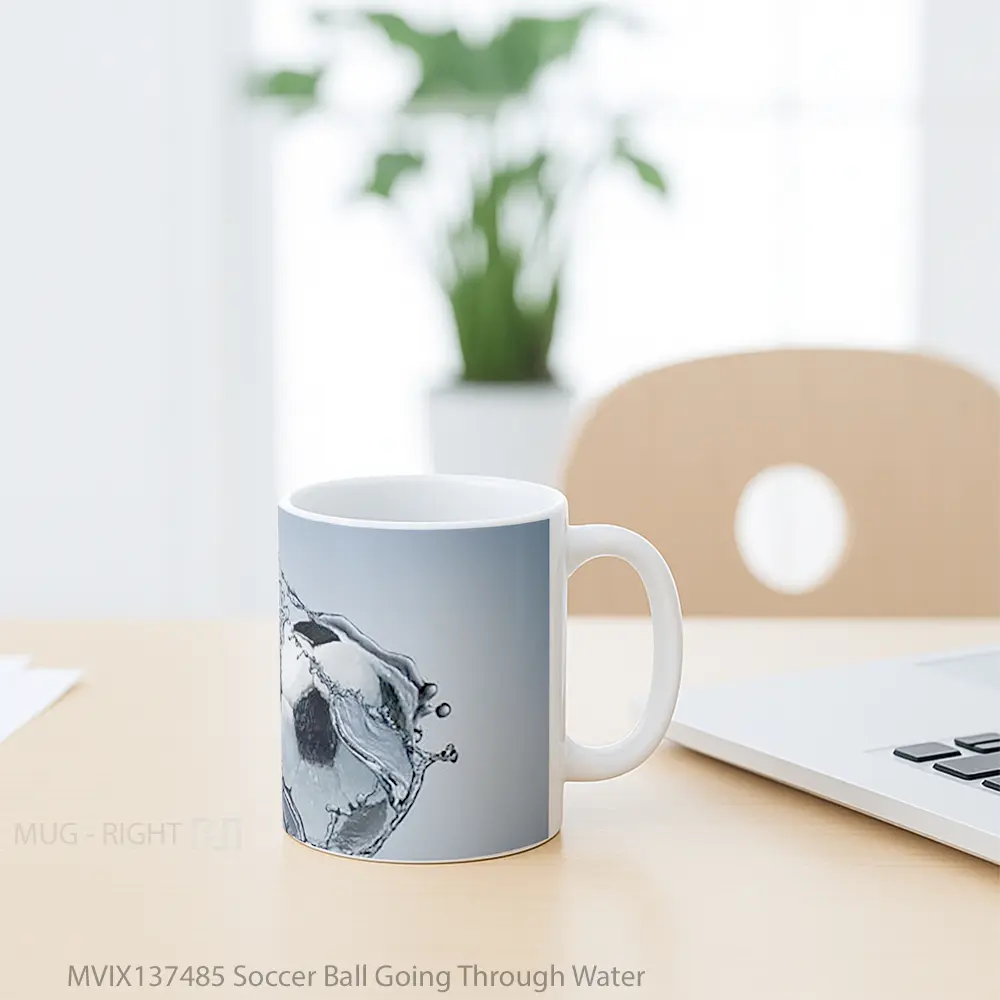 Mug Soccer Ball Going Through Water Gelas Pemandangan Alam - All-side / Desain