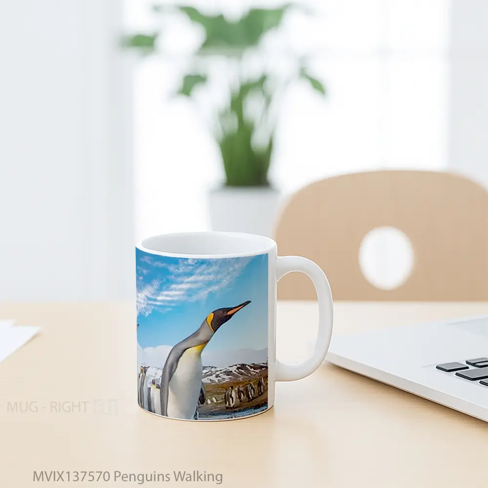 Mug Penguins Walking Gelas Keramik Unik - All-side / Desain