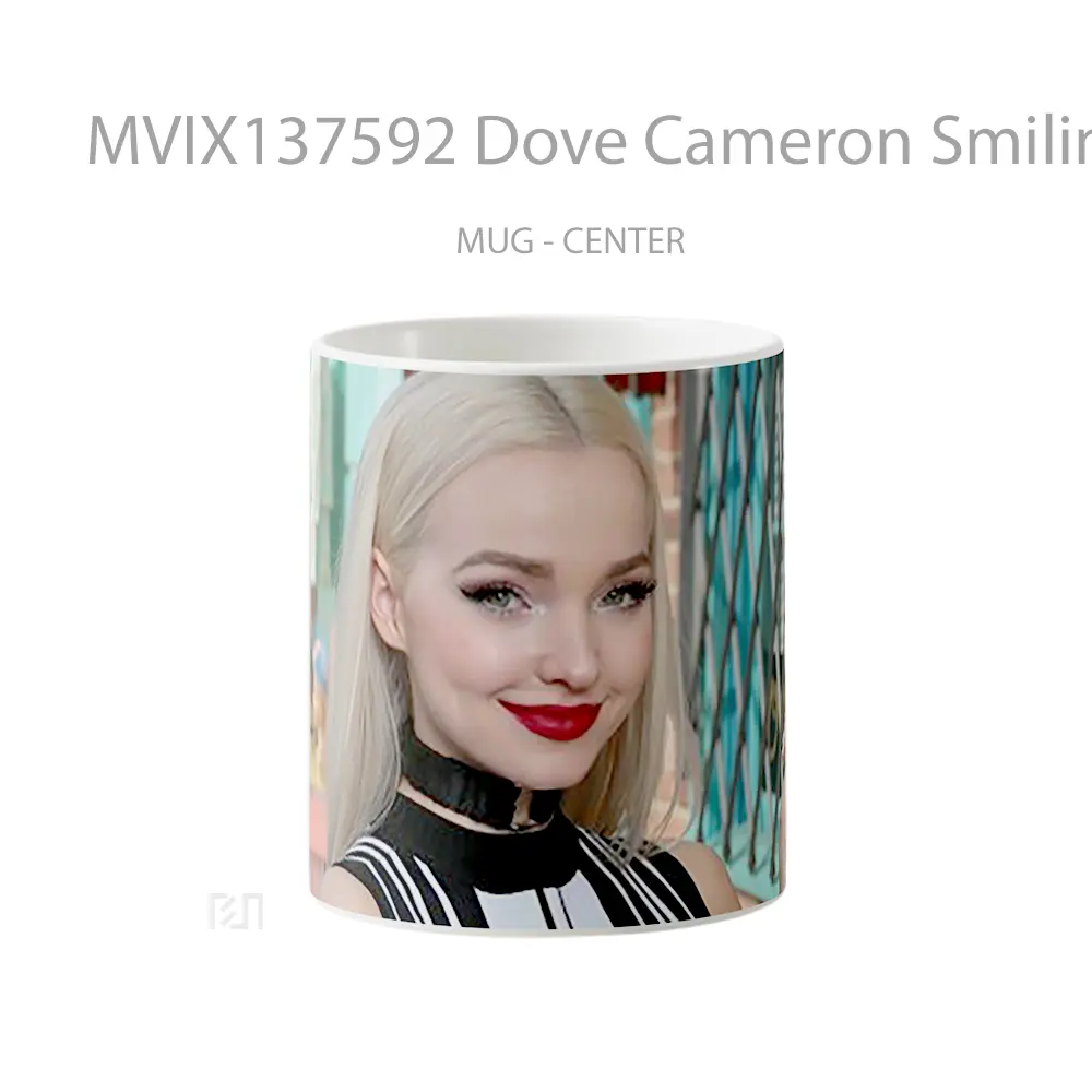 Mug Dove Cameron Smiling Gelas Keramik Unik