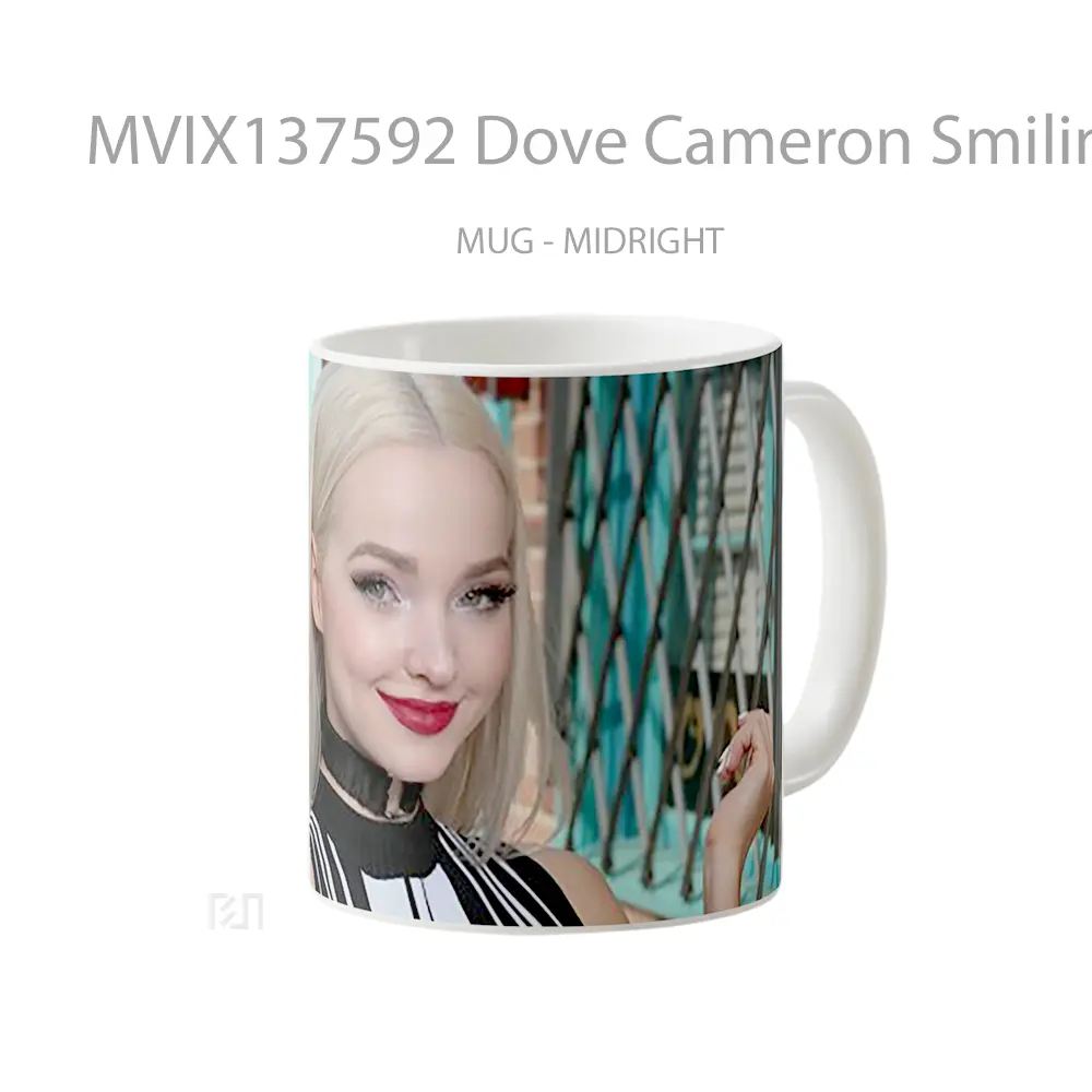 Mug Dove Cameron Smiling Gelas Keramik Unik - All-side / Desain