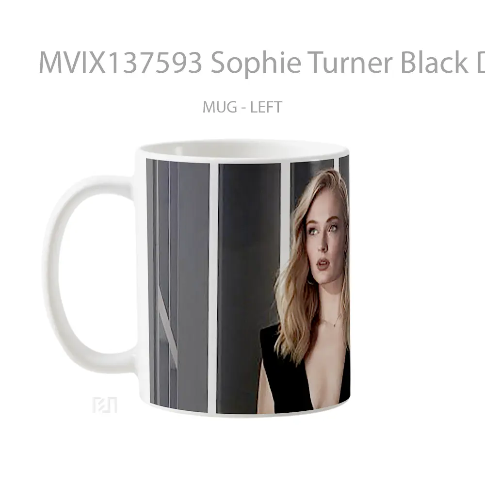 Mug Sophie Turner Black Dress Gelas Keramik Unik - All-side / Desain