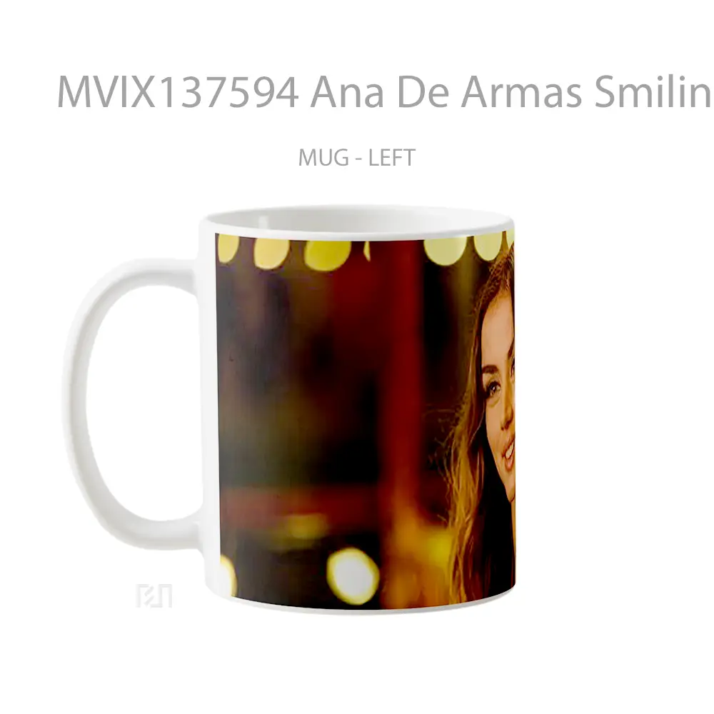 Mug Ana De Armas Smiling Gelas Keramik Unik - All-side / Desain