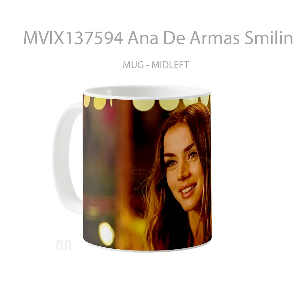 Mug Ana De Armas Smiling Gelas Keramik Unik - All-side / Desain