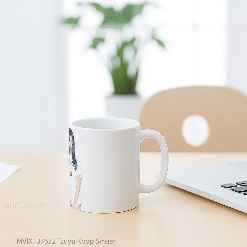 Mug Tzuyu Kpop Singer Gelas Keramik Unik - All-side / Desain