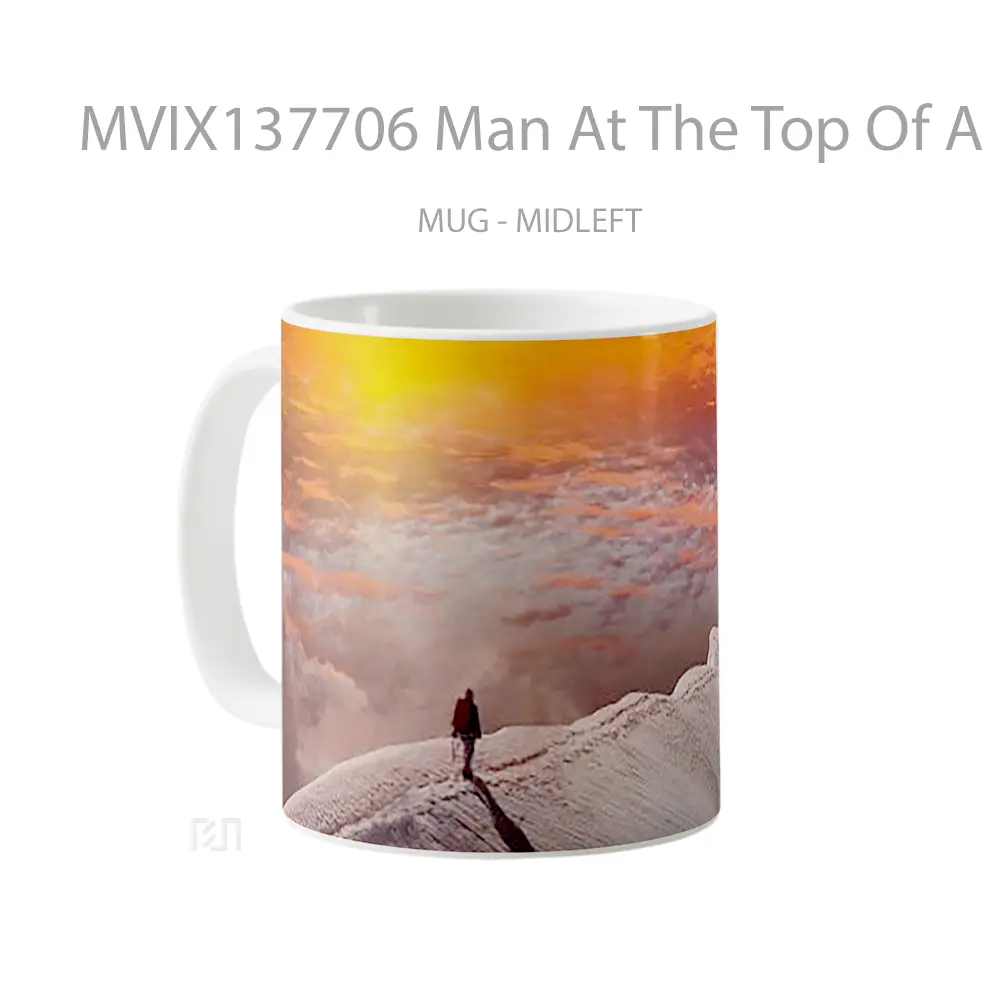 Mug Man At The Top Of A Mountain Gelas Pemandangan Alam - All-side / Desain