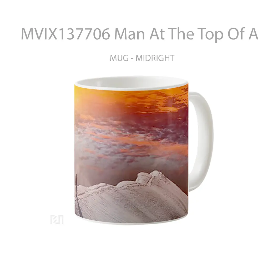 Mug Man At The Top Of A Mountain Gelas Pemandangan Alam - All-side / Desain