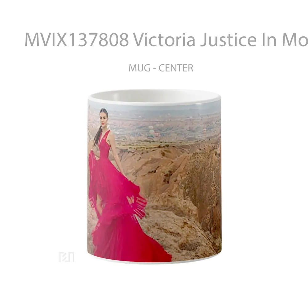 Mug Victoria Justice In Mountains Gelas Pemandangan Alam
