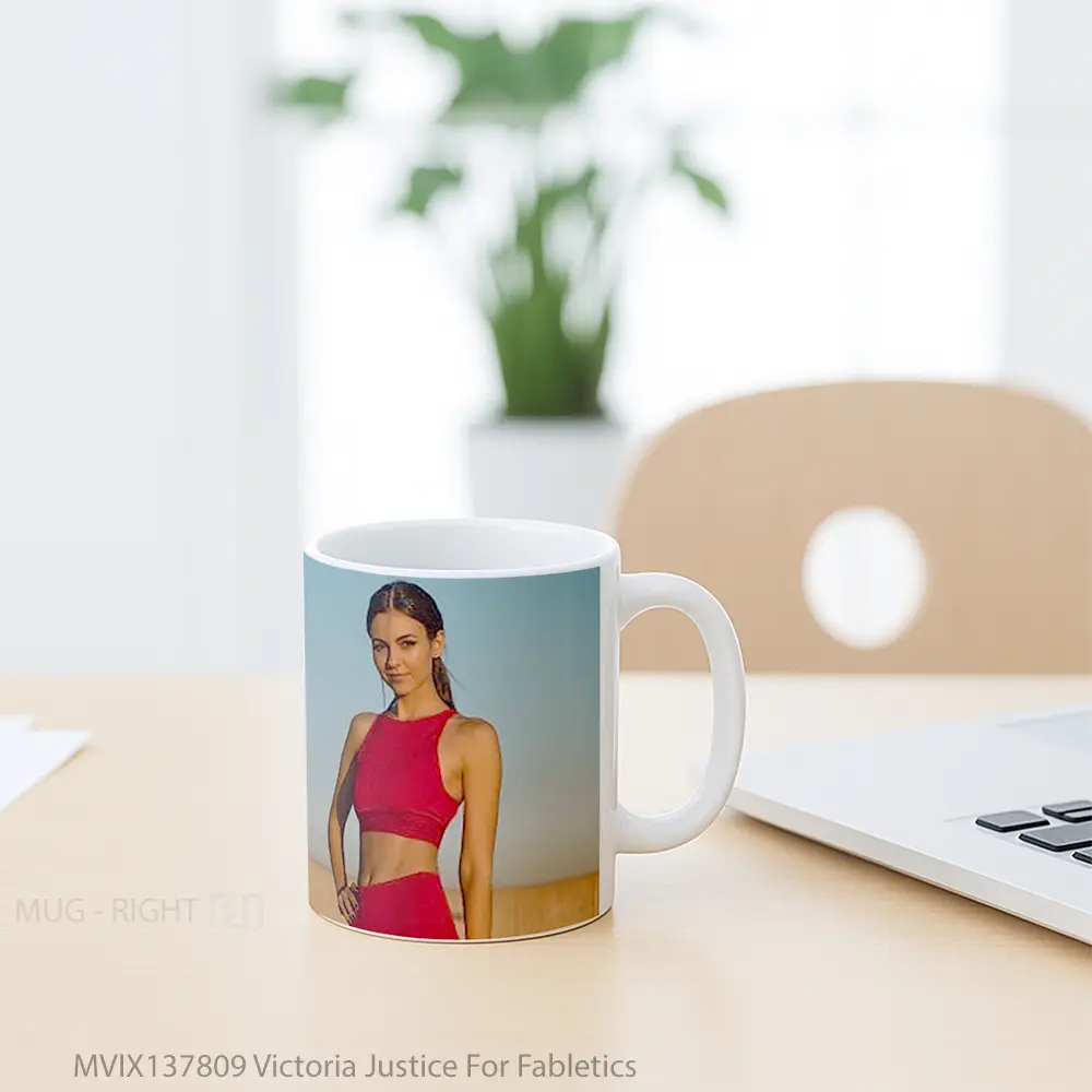 Mug Victoria Justice For Fabletics Gelas Keramik Unik - All-side / Desain