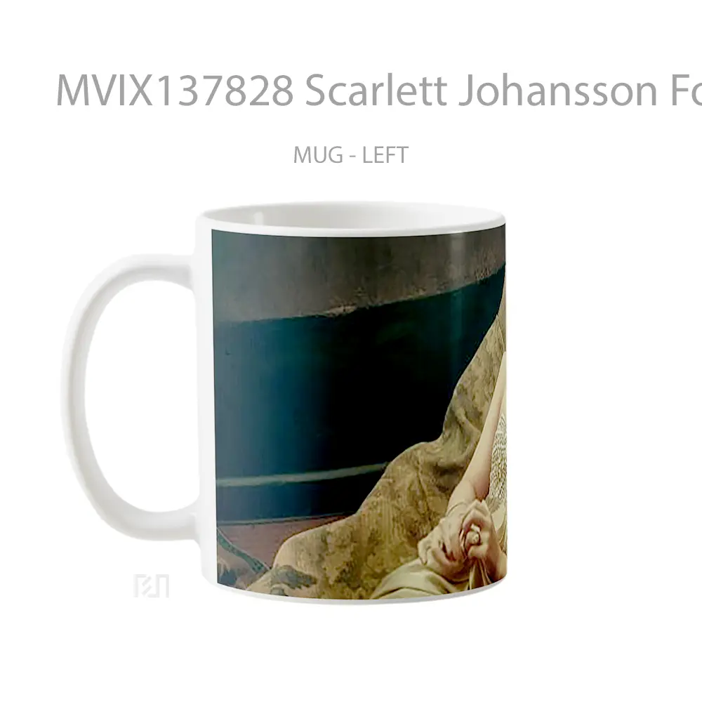 Mug Scarlett Johansson For Vanity Fair Gelas Selebriti - All-side / Desain