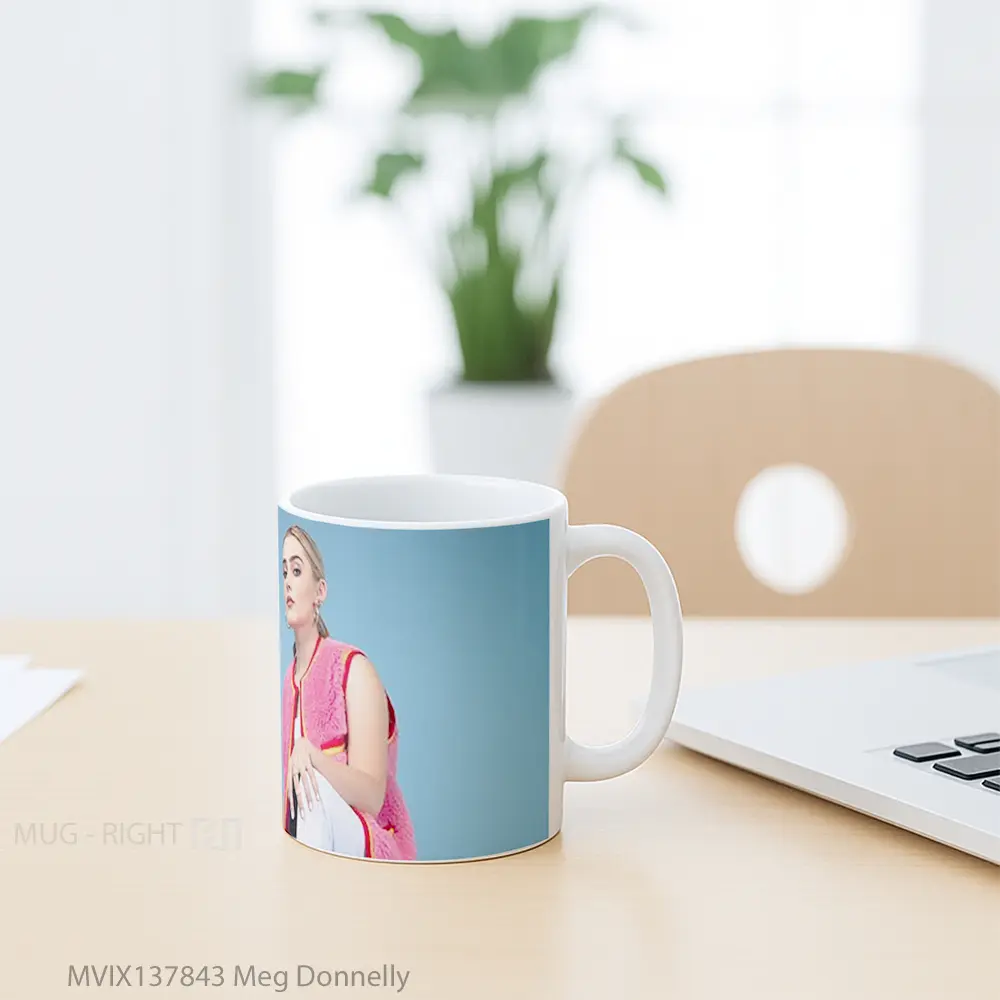 Mug Meg Donnelly Gelas Keramik Unik - All-side / Desain
