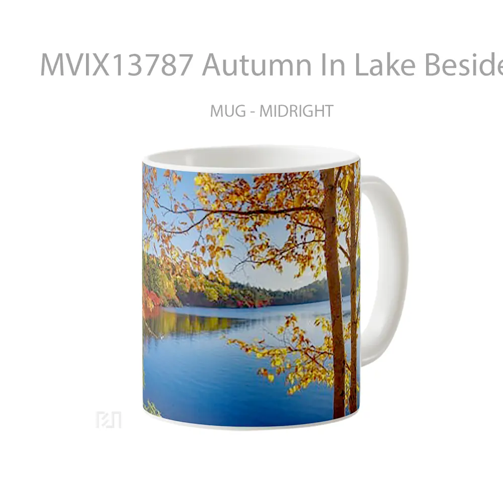 Mug Autumn In Lake Beside The Forest Gelas Pemandangan Alam - All-side / Desain