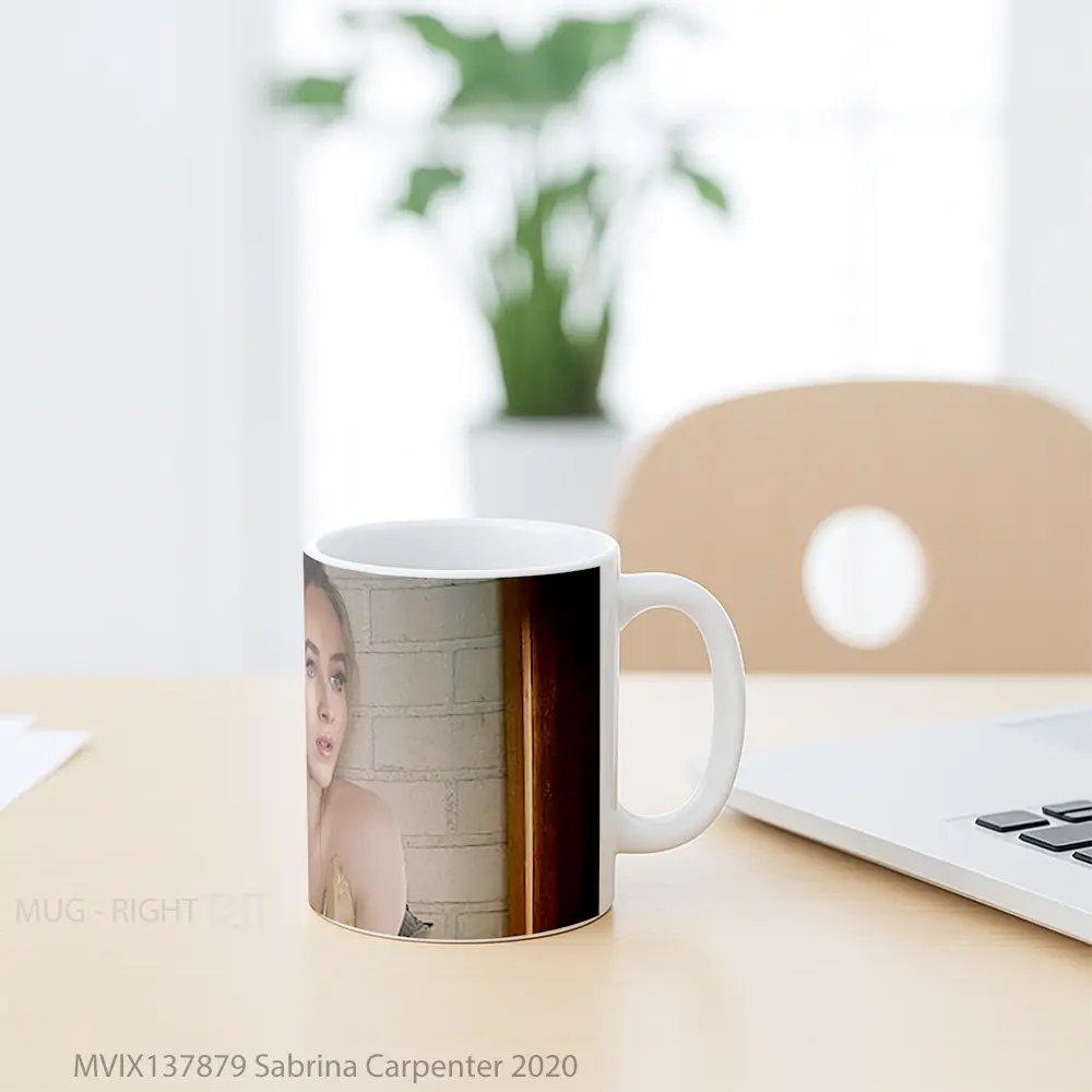 Mug Sabrina Carpenter 2020 Gelas Keramik Unik - All-side / Desain