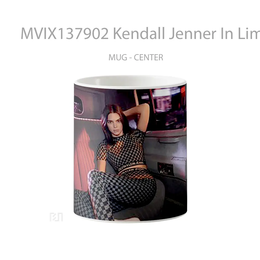 Mug Kendall Jenner In Limousine Gelas Selebriti