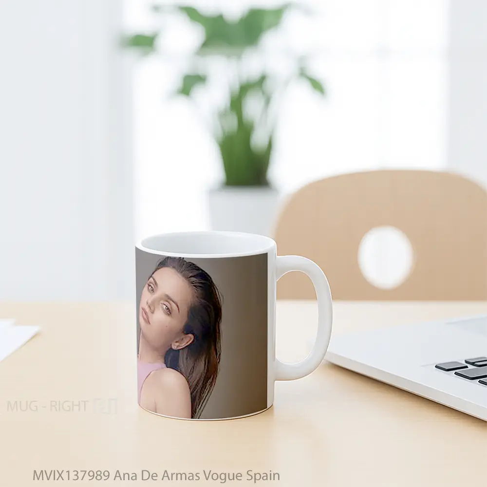 Mug Ana De Armas Vogue Spain Gelas Keramik Unik - All-side / Desain