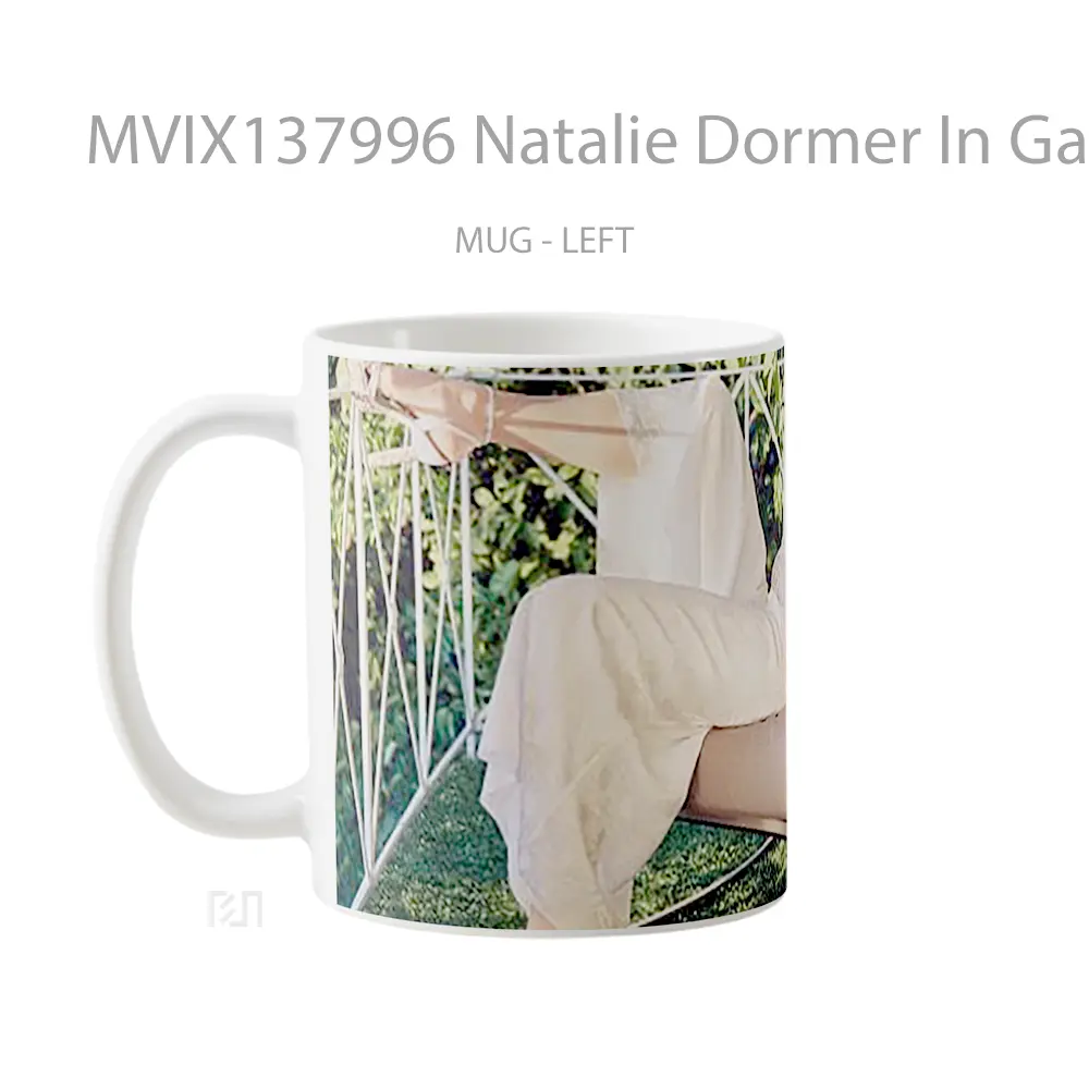 Mug Natalie Dormer In Garden Gelas Pemandangan Alam - All-side / Desain