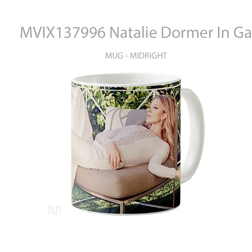 Mug Natalie Dormer In Garden Gelas Pemandangan Alam - All-side / Desain