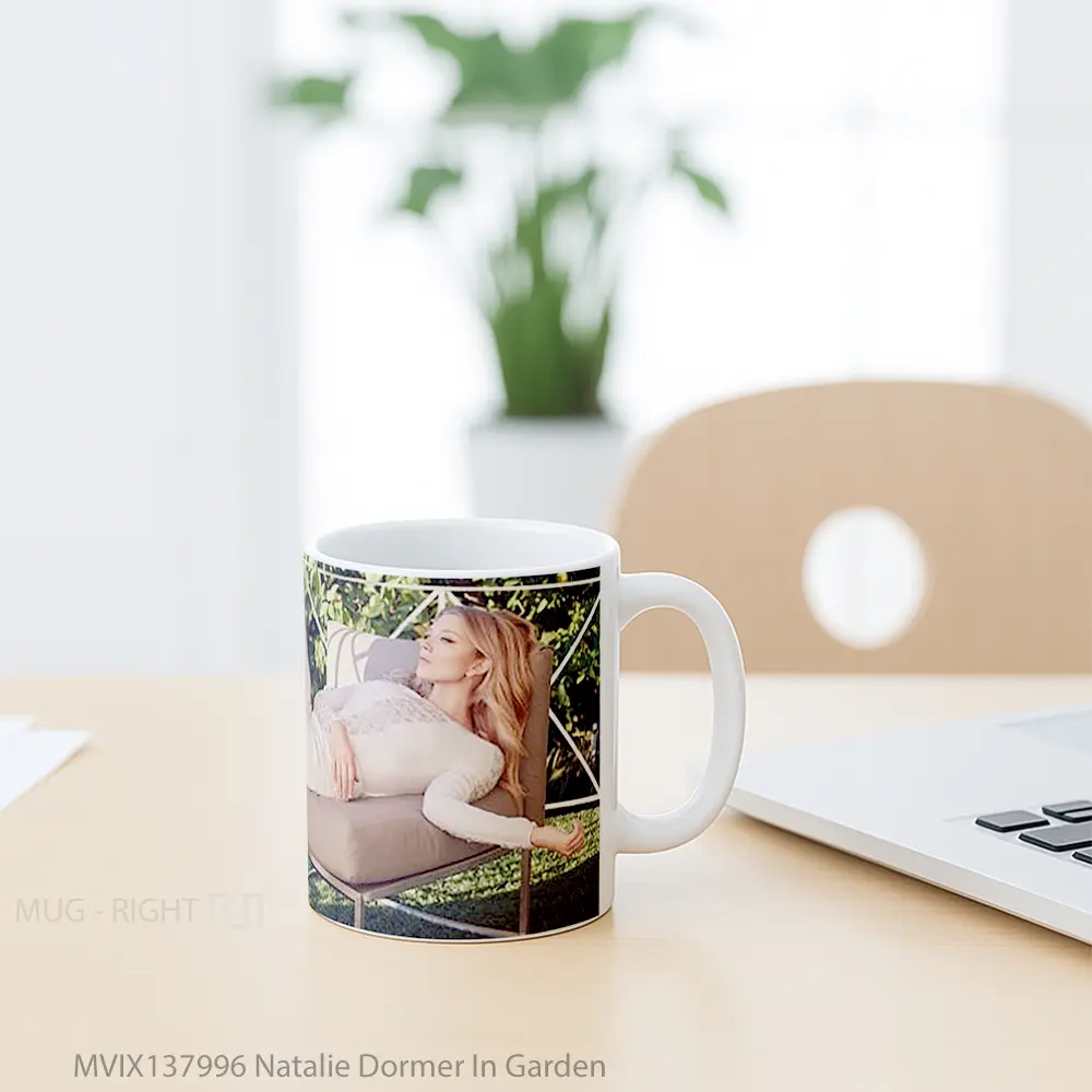Mug Natalie Dormer In Garden Gelas Pemandangan Alam - All-side / Desain