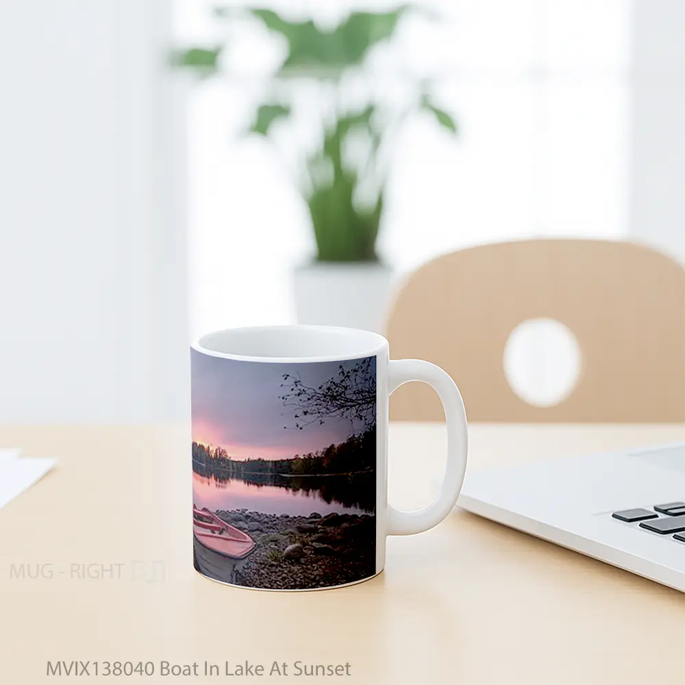 Mug Boat In Lake At Sunset Gelas Pemandangan Alam - All-side / Desain