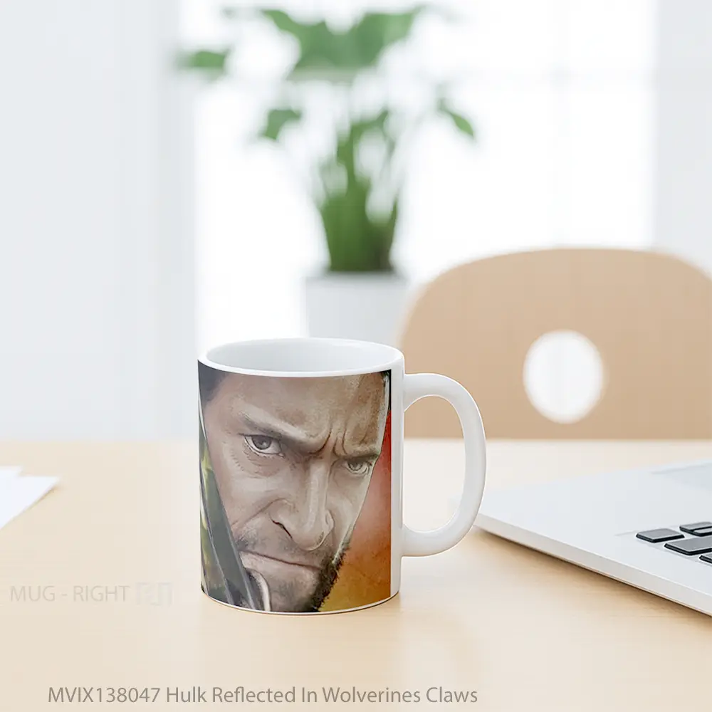 Mug Hulk Reflected In Wolverines Claws Gelas Superhero - All-side / Desain