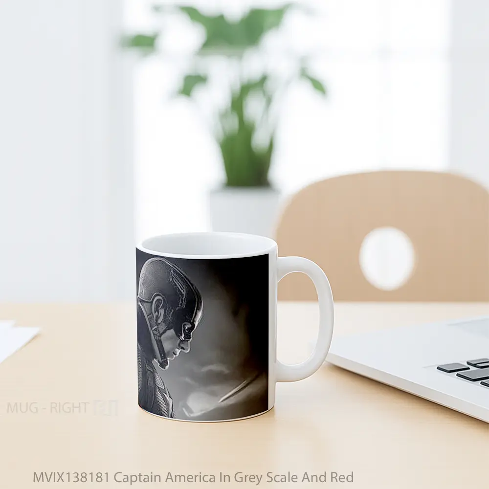 Mug Captain America In Grey Scale And Red Gelas Superhero - All-side / Desain