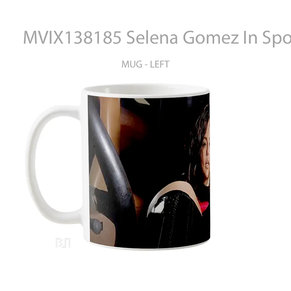 Mug Selena Gomez In Sports Car Cangkir Mobil - All-side / Desain