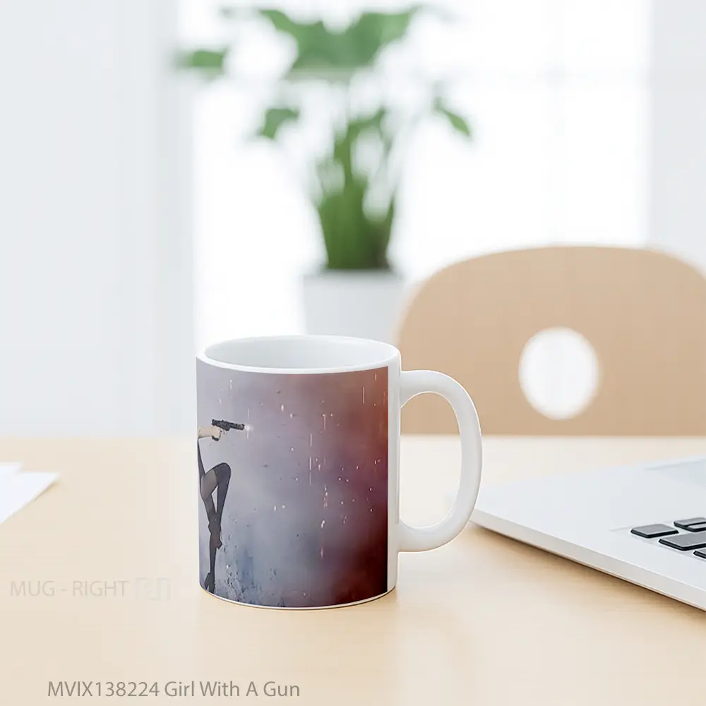 Mug Girl With A Gun Gelas Keramik Unik - All-side / Desain