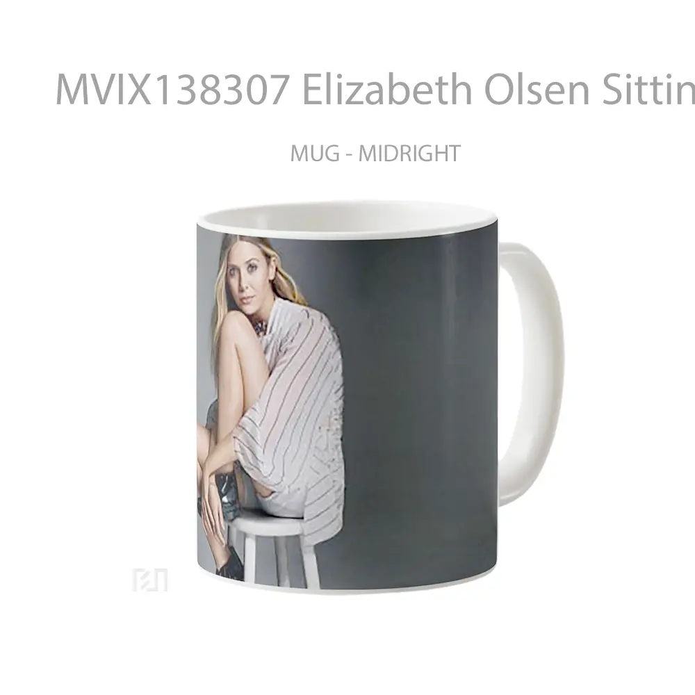 Mug Elizabeth Olsen Sitting Down Gelas Keramik Unik - All-side / Desain