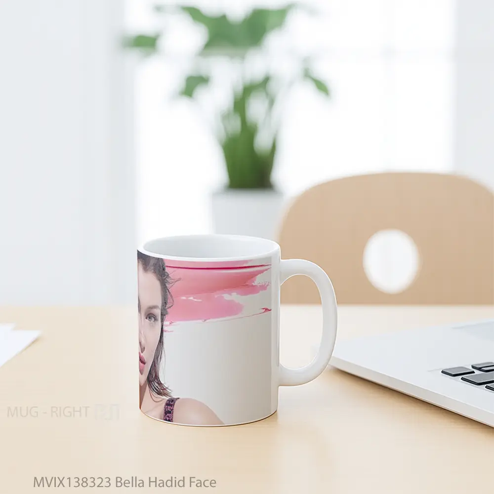 Mug Bella Hadid Face Gelas Keramik Unik - All-side / Desain