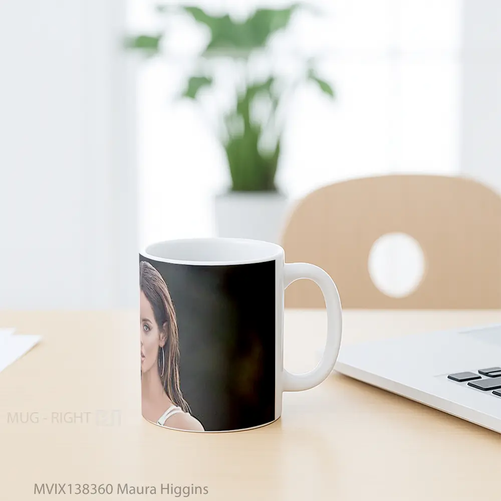 Mug Maura Higgins Gelas Keramik Unik - All-side / Desain