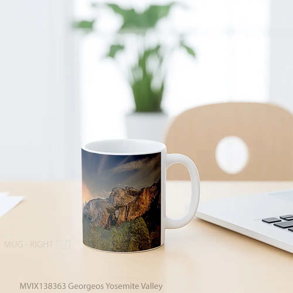 Mug Georgeos Yosemite Valley Gelas Pemandangan Alam - All-side / Desain