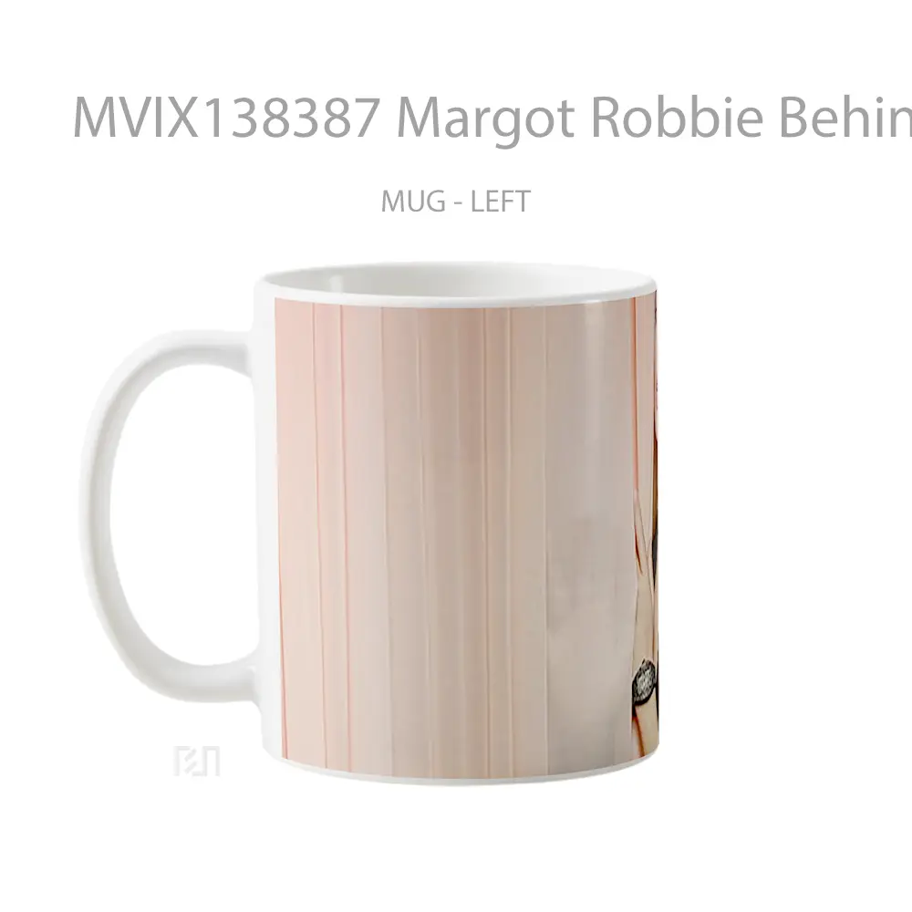 Mug Margot Robbie Behind Curtains Gelas Keramik Unik - All-side / Desain