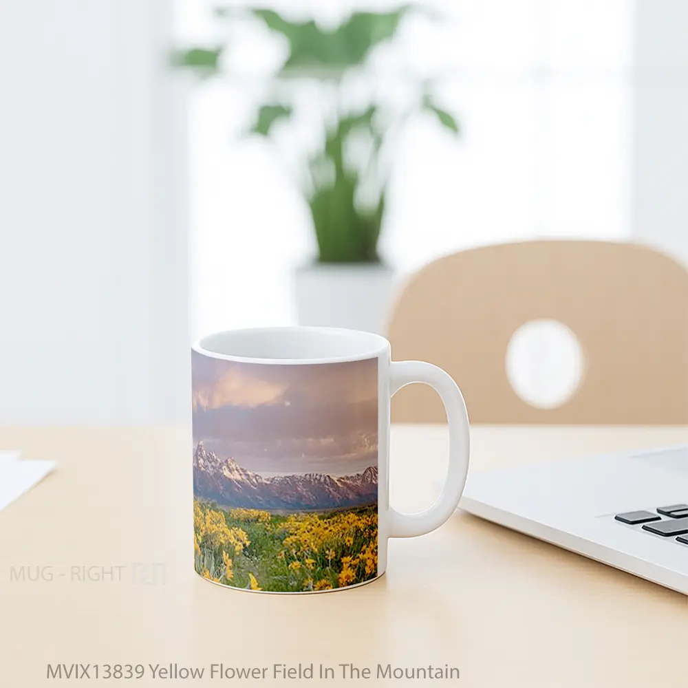 Mug Yellow Flower Field In The Mountain Gelas Pemandangan Alam - All-side / Desain