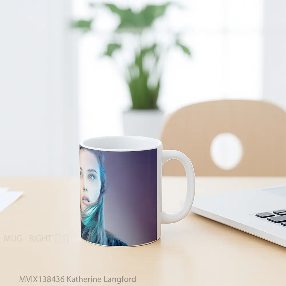 Mug Katherine Langford Gelas Keramik Unik - All-side / Desain