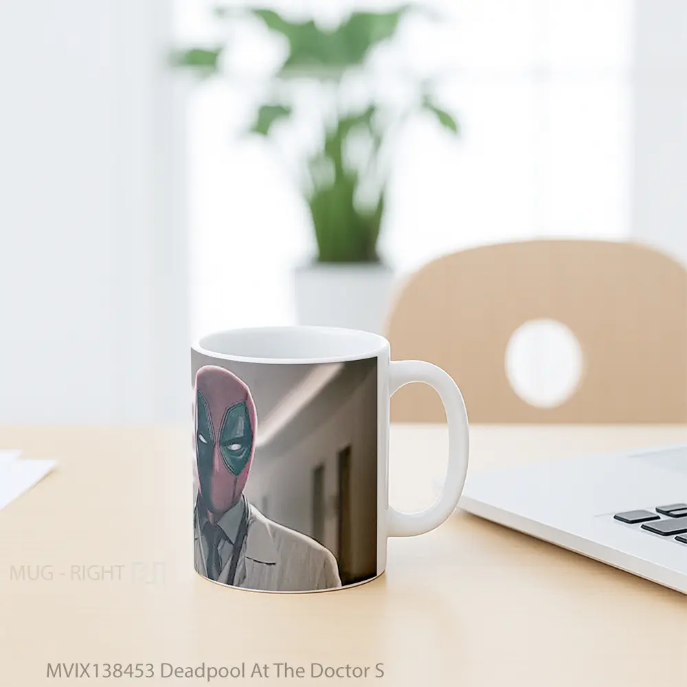 Mug Deadpool At The Doctor S Gelas Superhero - All-side / Desain