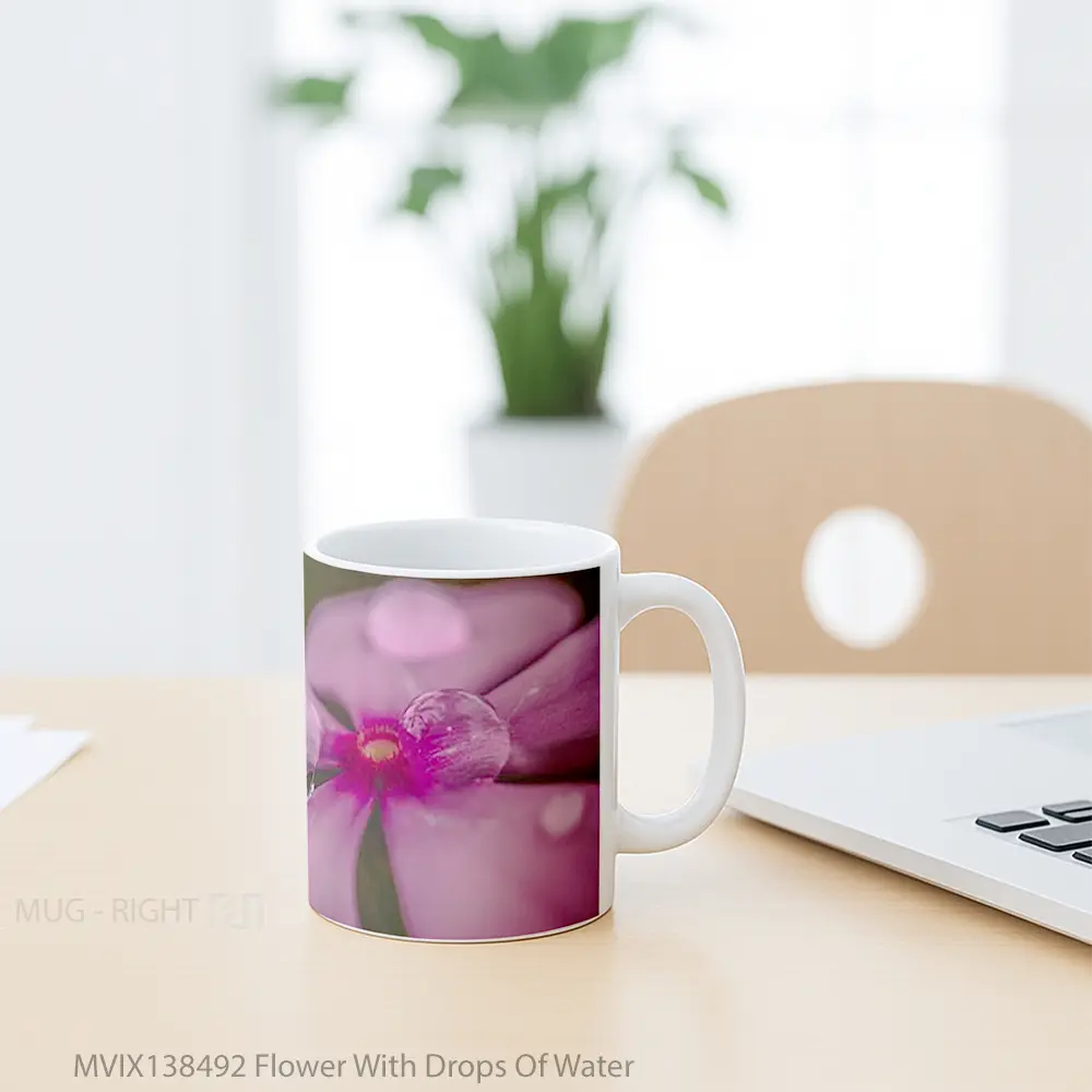 Mug Flower With Drops Of Water Gelas Pemandangan Alam - All-side / Desain