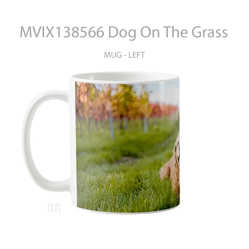 Mug Dog On The Grass Gelas Hewan Lucu - All-side / Desain