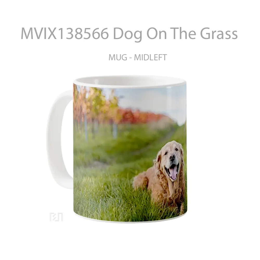 Mug Dog On The Grass Gelas Hewan Lucu - All-side / Desain
