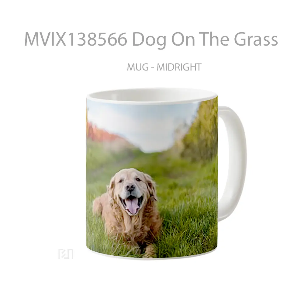 Mug Dog On The Grass Gelas Hewan Lucu - All-side / Desain