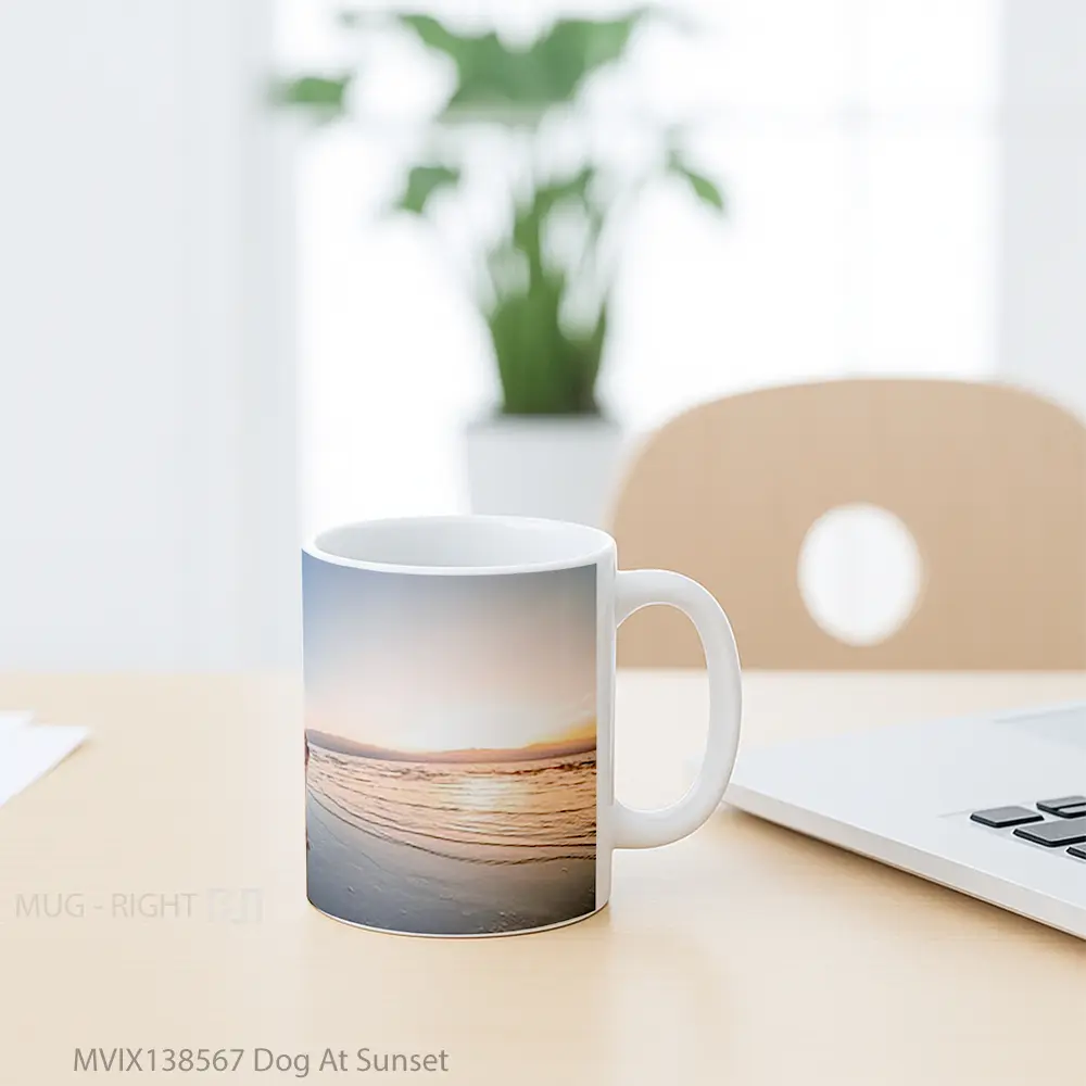 Mug Dog At Sunset Gelas Hewan Lucu - All-side / Desain