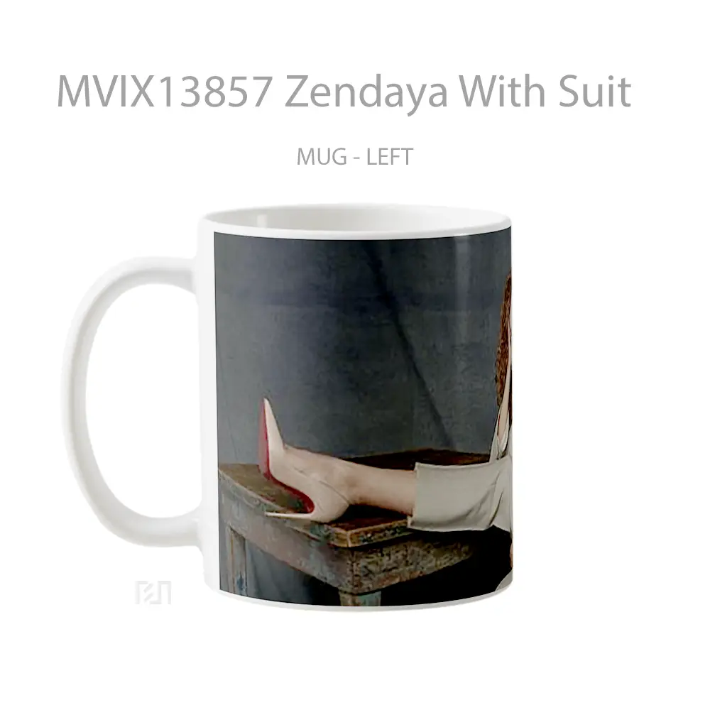 Mug Zendaya With Suit Gelas Selebriti - All-side / Desain