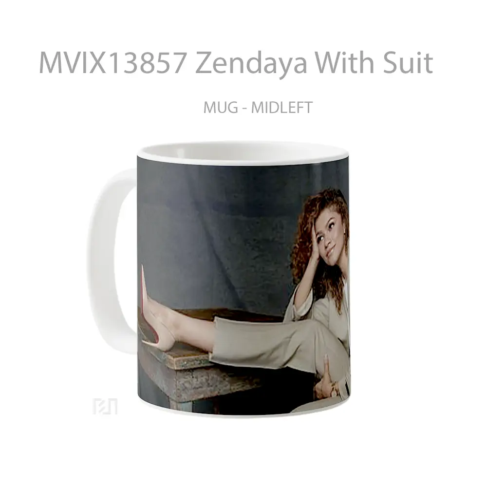 Mug Zendaya With Suit Gelas Selebriti - All-side / Desain