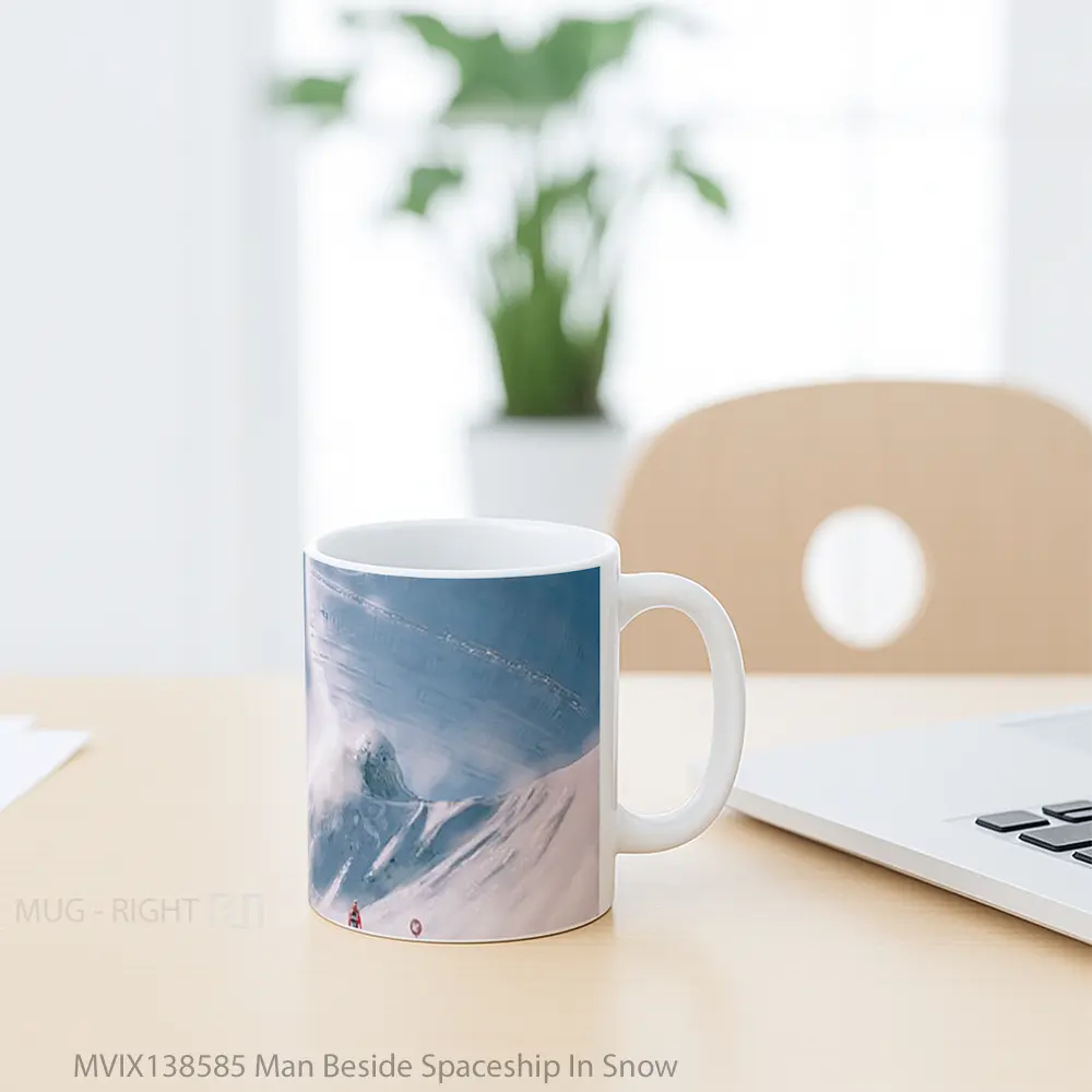 Mug Man Beside Spaceship In Snow Gelas Pemandangan Alam - All-side / Desain