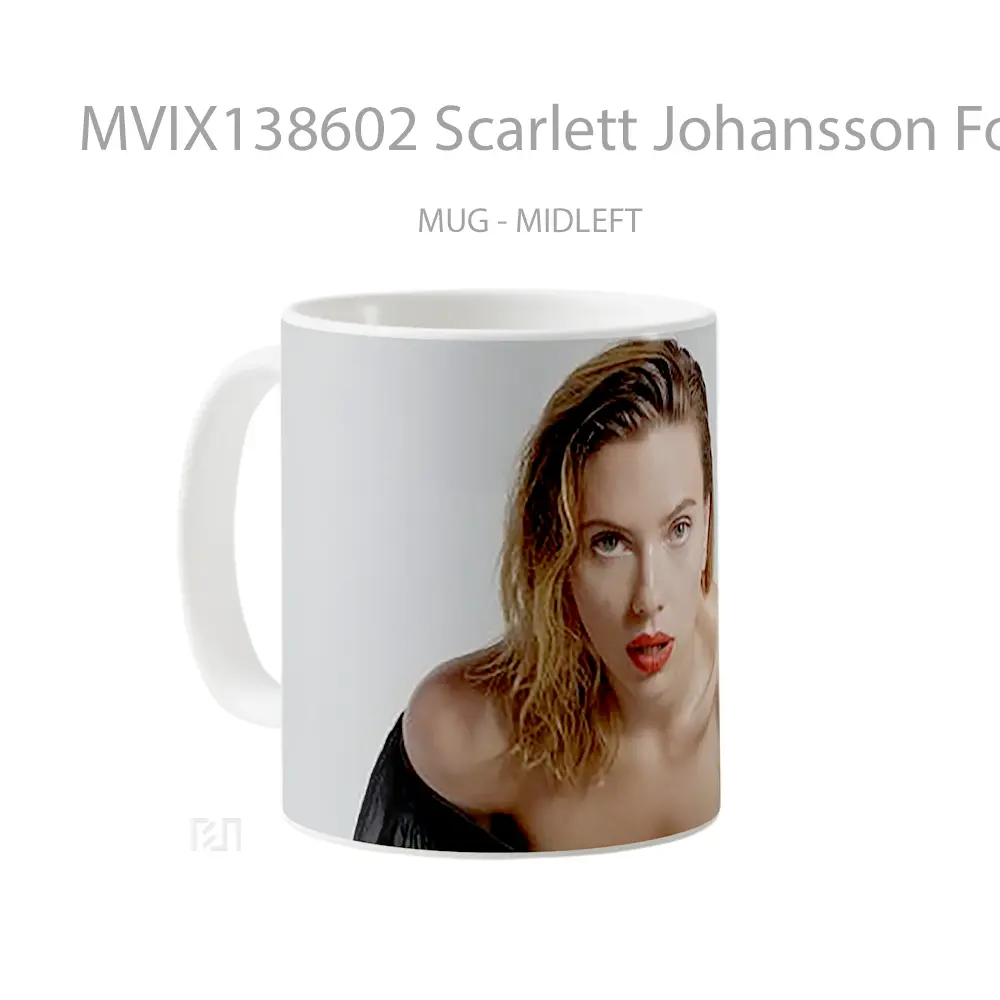 Mug Scarlett Johansson For Vanity Fair 2020 Gelas Selebriti - All-side / Desain