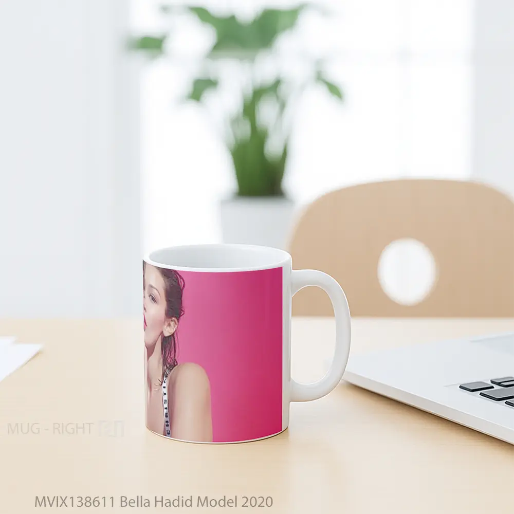 Mug Bella Hadid Model 2020 Gelas Keramik Unik - All-side / Desain