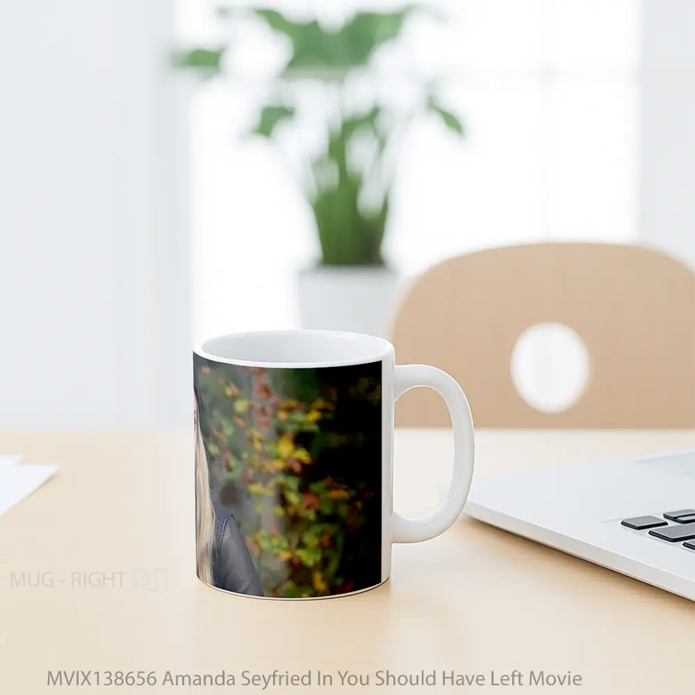 Mug Amanda Seyfried In You Should Have Left Movie Gelas Keramik Unik - Tampak Kiri