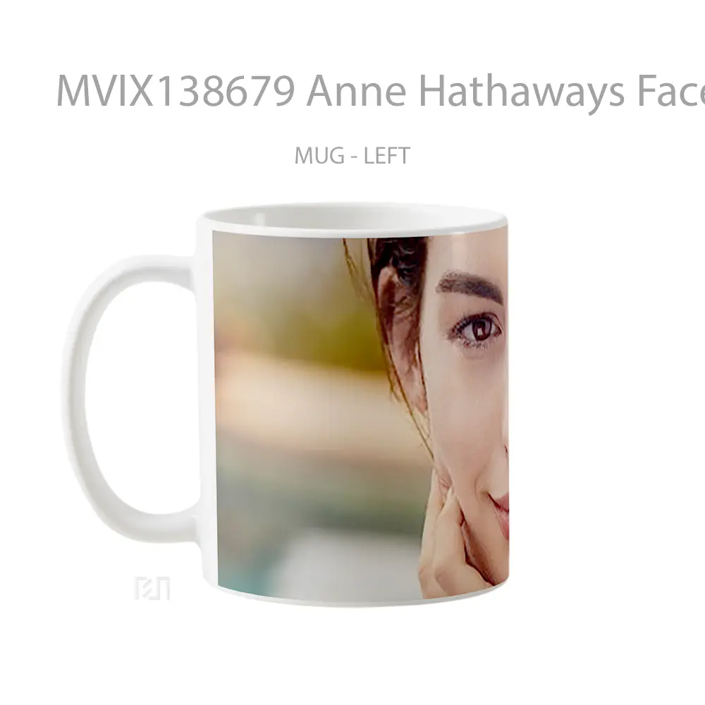 Mug Anne Hathaways Face Gelas Keramik Unik - All-side / Desain
