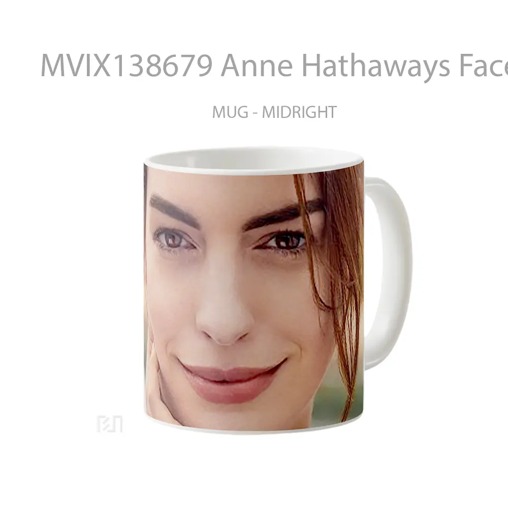 Mug Anne Hathaways Face Gelas Keramik Unik - All-side / Desain